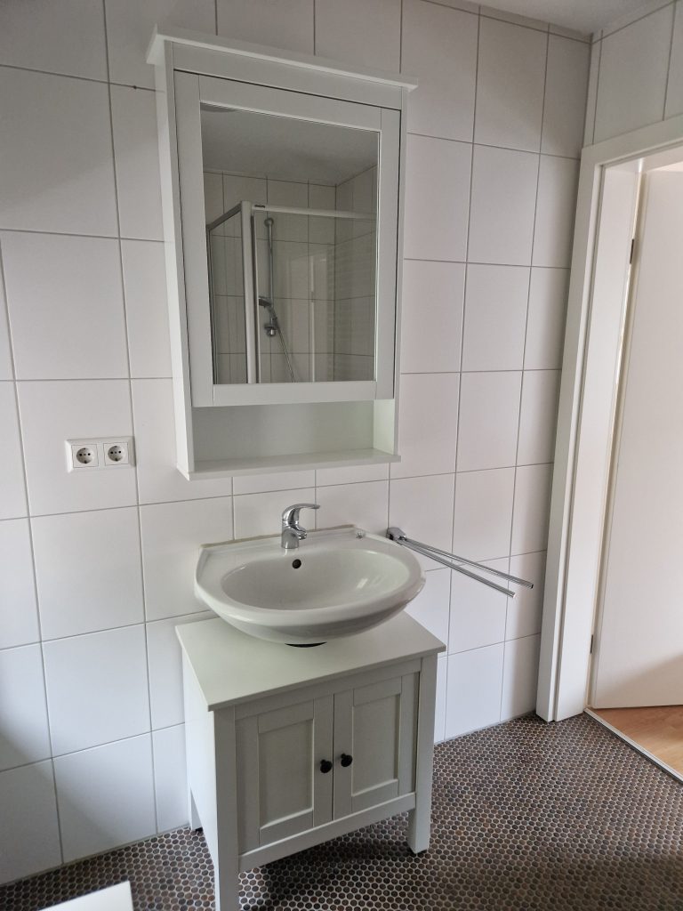 Bad-Waschbecken